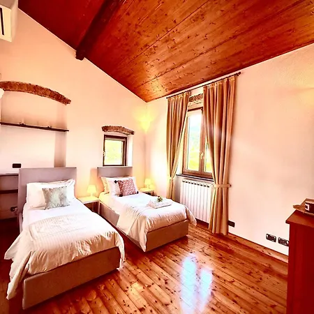 Ferienhaus La - Cozy House With Parking, Wifi, Box And Air Conditioning *